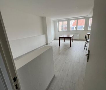 LILLE (59) : APPARTEMENT RENOVE rue Léon Gambetta, T2, 56m² - Photo 2