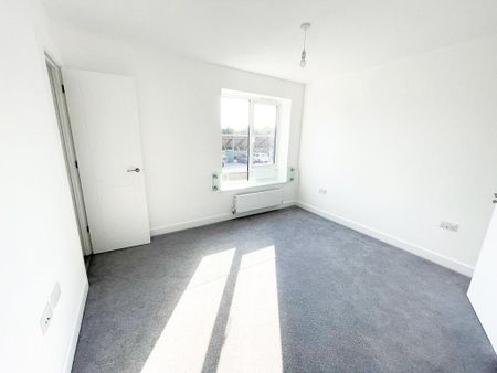 3 bedroom detached house to rent - Photo 3