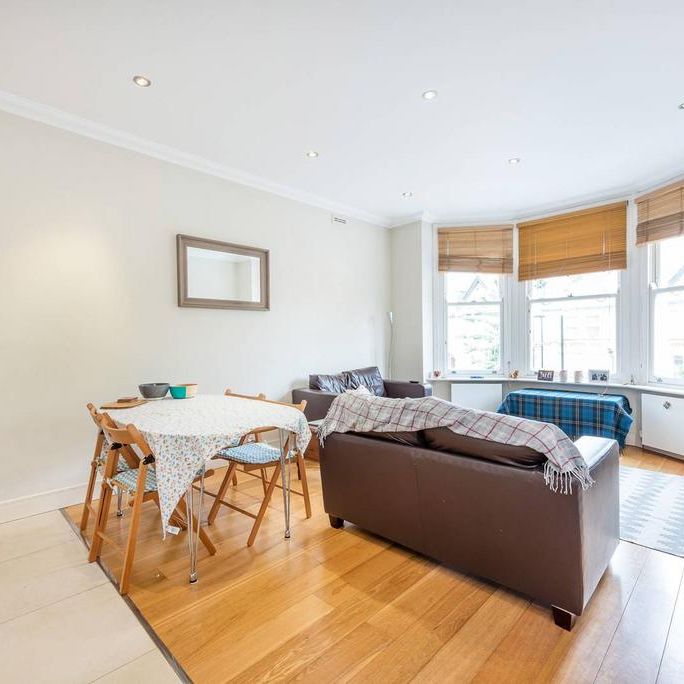 2 bedroom flat to rent - Photo 1