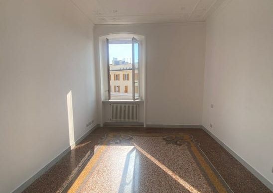 Via Gaetano Colombo, Genova, Liguria 16122