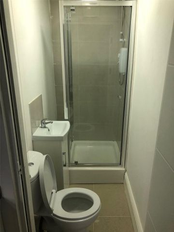 Studio to rent - Photo 4