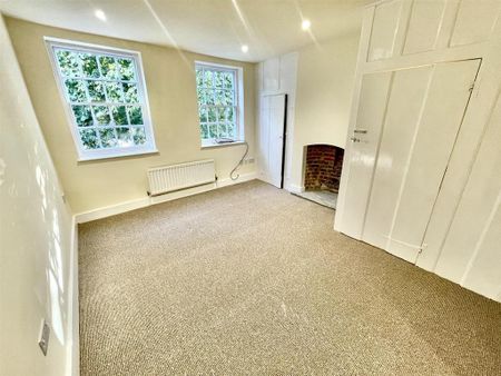 2 bedroom terraced house to rent - Photo 2