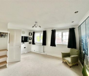 4 bedroom semi-detached house to rent - Photo 5