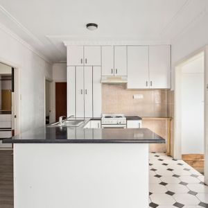 It's Affordable! - Photo 2