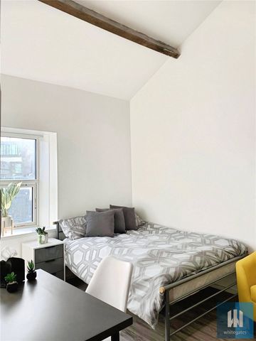 Manchester Road, Huddersfield, HD1 - Photo 2