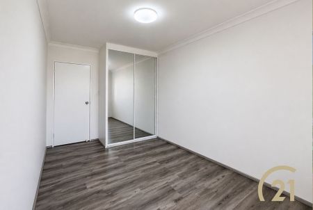 Central Fairfield Living – Updated 2 Bedroom Unit! - Photo 5