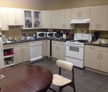 221 St. Paul Street - Photo 4