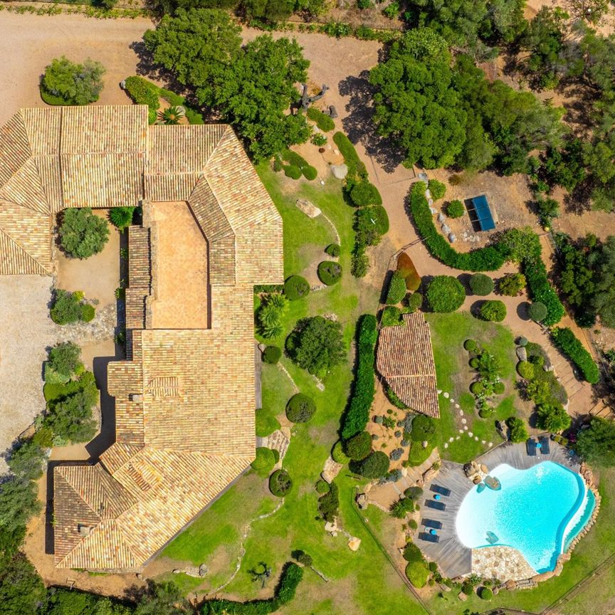 Rental Villa Ste Lucie De Porto Vecchio 8 Rooms 350 m² - Photo 1