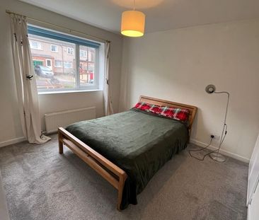 3 Bed Semi-Detached House, The Glades, BS5 - Photo 3