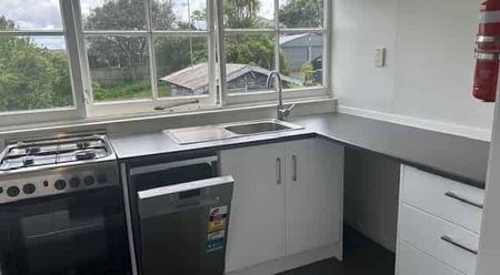 Great Kingsland Villa - Photo 3