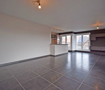 Verzorgd twee slaapkamer appartement in Roeselare met garage - Foto 6