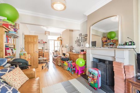 Eglinton Hill, London, SE18 - Photo 3