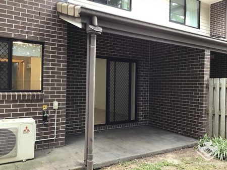 Pet friendly Large bedrooms Bathrooms Air Conditioned - Photo 3
