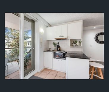 Spacious Beachside Studio Living with Huge Balcony! STRICTLY 6 MONT... - Photo 6