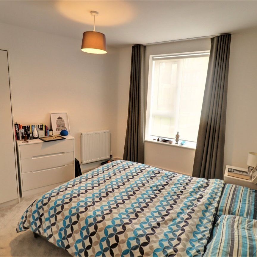 2 bedroom flat to rent, - Photo 1