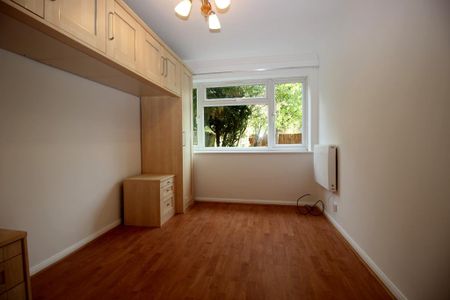 2 bedroom maisonette to rent - Photo 2