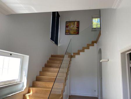 5 Bedroom House with swimming pool, Estoril, Cascais - Photo 4