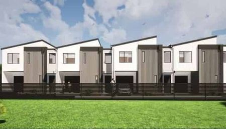 CONIFER GROVE, 4 BEDROOMS - Photo 2