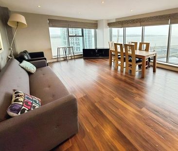 2 bedroom flat to rent - Photo 2