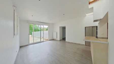 Location Appartement 4 pièces 83m² POITIERS 86000 - Photo 3