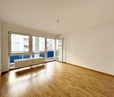 "Schöne 2-Zimmer-Wohnung mit Balkon, Tiefgaragenstellplatz und Aufz... - Foto 1