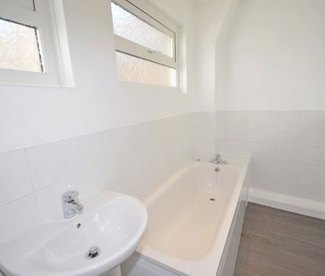 2 bedroom apartment to rent West Street, Chichester, West Sussex, PO19 - Photo 5