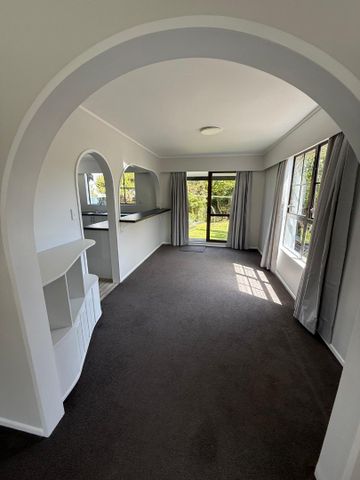 8A Mallard Grove, Churton Park - Photo 3