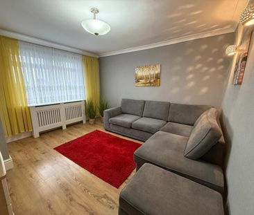 2 bedroom bungalow to rent - Photo 2