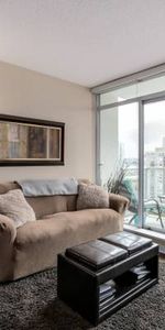 Centrally Located Bright & Cozy Vancouver Condo w/ Ocean View - Photo 3