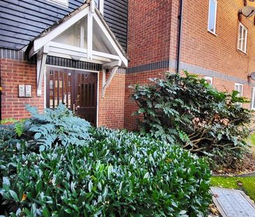 Mandeville Court, London - Photo 2