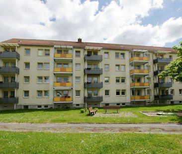 Helle 3 -Raumwohnung mit Tageslichtküche und Badewanne - Foto 1