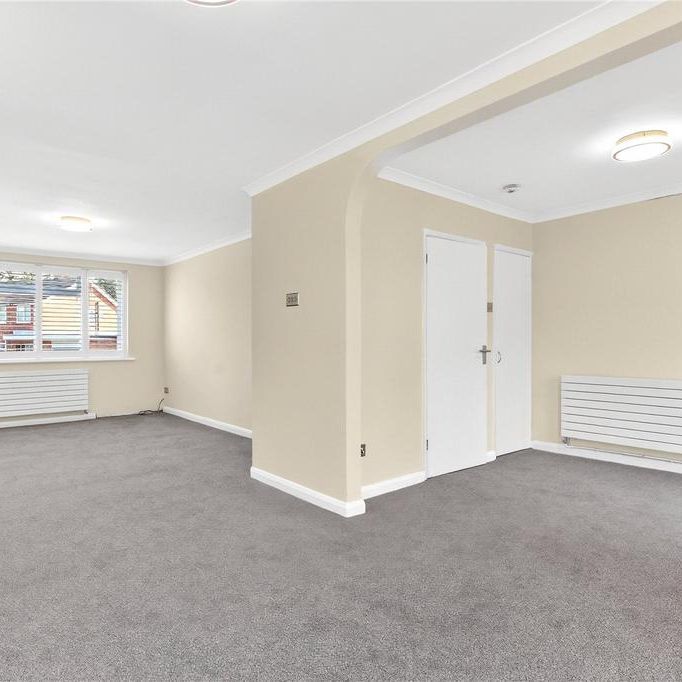 4 bedroom semi-detached house to rent - Photo 1
