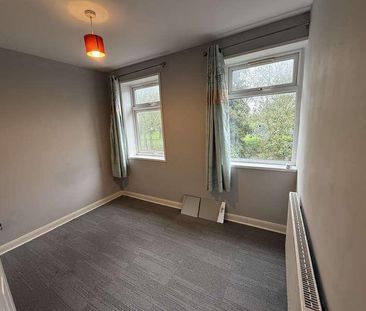 Hayes, UB3 - Photo 2