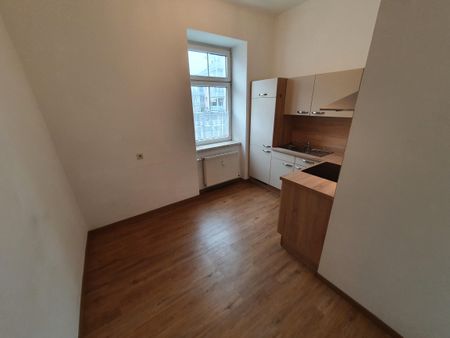 Altbauwohnung mit 2,5 Zimmern auf 55,21 m² - Photo 3