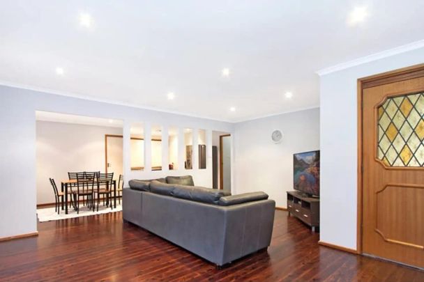 “Contemporary three-bedroom unit in prime location” - Photo 1