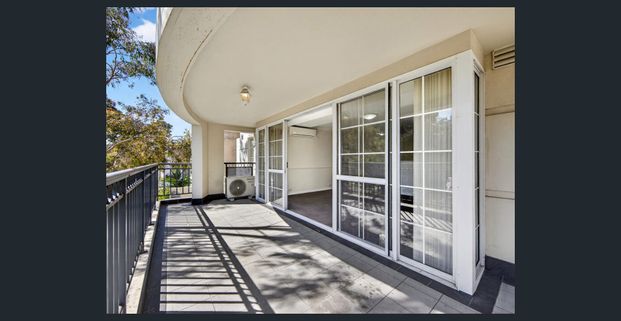 Spacious 2x2 in East Perth - Photo 1