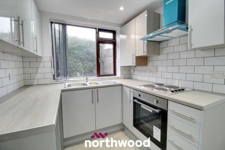 2 bedroom flat to rent - Photo 3