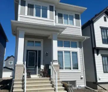 Basement Suite with Stunning 10 FOOT CEILING 2 bdrm, 1 bth home in ... - Photo 1