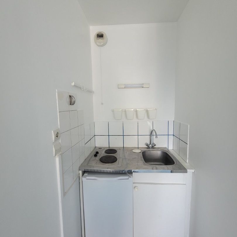 Location Appartement 1 pièce 18m² LILLE 59000 - Photo 1