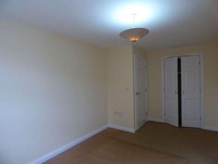 Beeston Court, Laindon, Basildon, SS15 - Photo 5