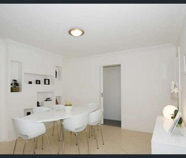 Spacious Family Living in Parkland Estate - Photo 1