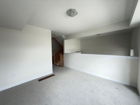 For Lease - 72 Lunay Drive, Richmond Hill, Ontario - Photo 2
