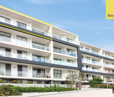 STUNNING TOP FLOOR APARTMENT - Photo 6