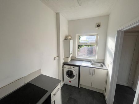 2 bedroom flat to rent - Photo 3