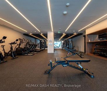1037 The Queensway condo — Toronto, ON (3-Bedroom) - 3 Bedroom - Photo 4