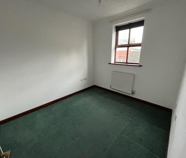 4 bedroom terraced house to rent - Photo 2
