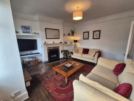 2 Bed Flat, Southfield Road, W4 - Photo 2