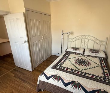 Studio 1 Bedroom For Rent - Photo 1