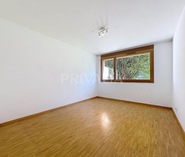 Bel appartement en rez-de-jardin à proximité des Organisations Inte... - Photo 3