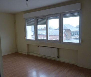 À louer, Amiens Henriville : T2 avec place de parking - Photo 2